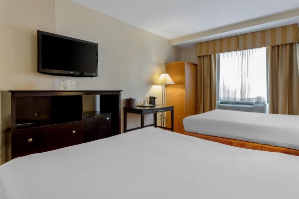Best Western Plus Brooklyn Bay Hotel image 26