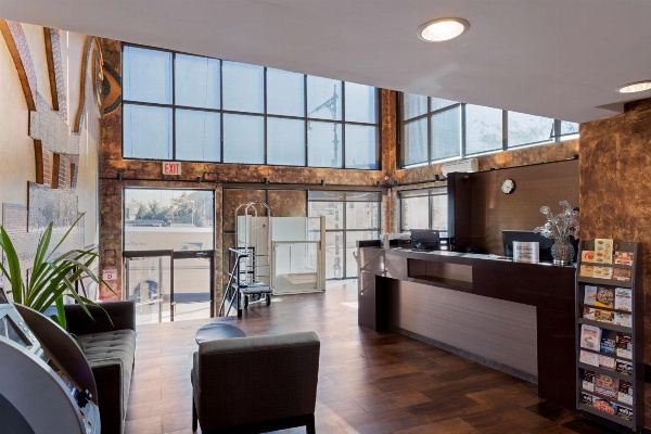 Best Western Plus Brooklyn Bay Hotel image 4